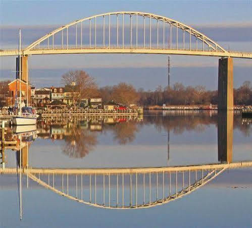 Inn At The Canal Bed & Breakfast Chesapeake City Esterno foto